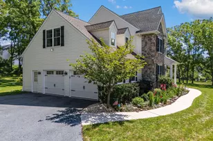 1479 Saratoga Cir, Breinigsville, PA 18031 - Photo 3