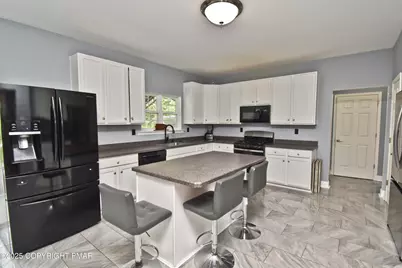  387 Shawnee Valley Drive, East Stroudsburg, PA 18302 - Photo 15