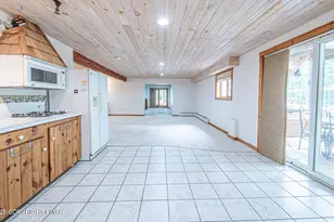 142 Bloss Rd, Canadensis, PA 18325 - Photo 35