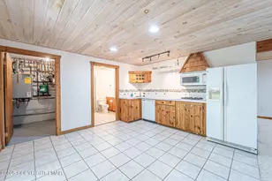 142 Bloss Rd, Canadensis, PA 18325 - Photo 33