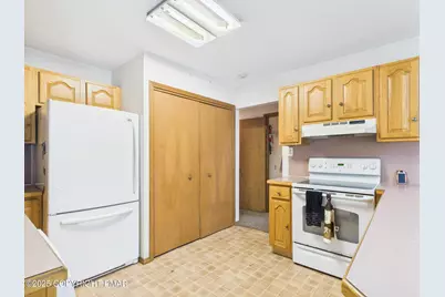  206 Little Pond Circle, Pocono Pines, PA 18350 - Photo 15