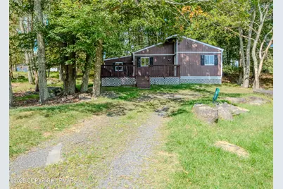  4774 Pine Ridge Dr W Drive, Bushkill, PA 18324 - Photo 11