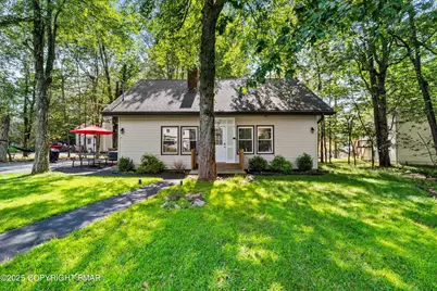  230 Greenbriar Circle, Tobyhanna, PA 18466 - Photo 3