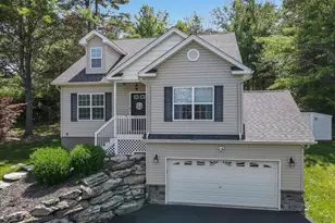 401 Pierce Ln, East Stroudsburg, PA 18301 - Photo 5