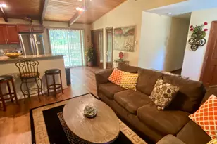 4535 Pine Ridge Dr, Bushkill, PA 18324 - Photo 5