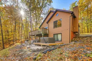 2463 Larkspur Dr, Stroudsburg, PA 18360 - Photo 1