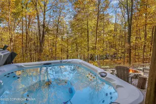 2463 Larkspur Dr, Stroudsburg, PA 18360 - Photo 3