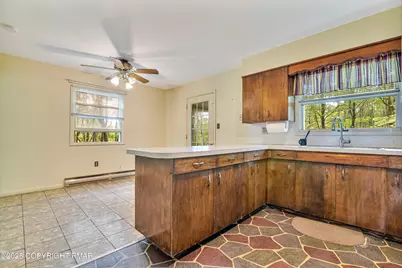  129 Winona Road, Mount Pocono, PA 18344 - Photo 19