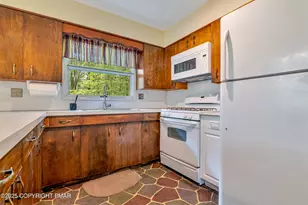 129 Winona Rd, Mount Pocono, PA 18344 - Photo 17