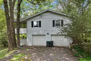 129 Winona Rd, Mount Pocono, PA 18344 - Photo 3