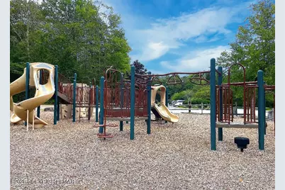  72 E Creek View Drive, Gouldsboro, PA 18424 - Photo 35