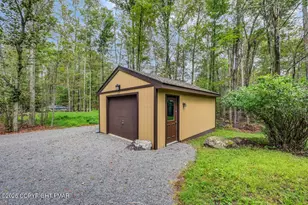 1212 Clear Pond Rd, Pocono Pines, PA 18350 - Photo 17