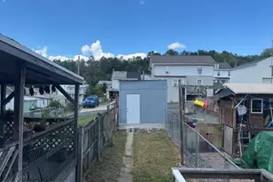 413 E Union St, Tamaqua, PA 18252 - Photo 11