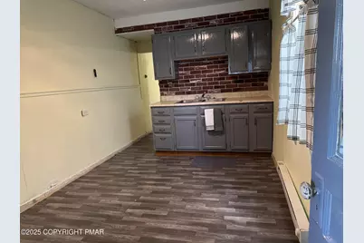  413 E Union Street, Tamaqua, PA 18252 - Photo 9