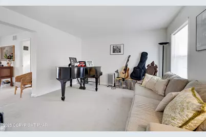  138 Jennifer Lane, Effort, PA 18330 - Photo 15