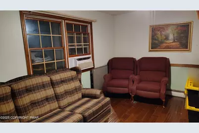  587 Long Mountain Road, Effort, PA 18330 - Photo 11