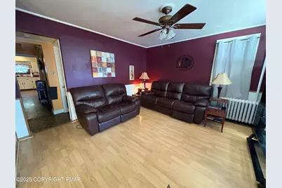  609 Pennsylvania Avenue, Bangor, PA 18013 - Photo 3