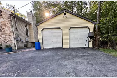  811 Knoll Drive, East Stroudsburg, PA 18302 - Photo 5