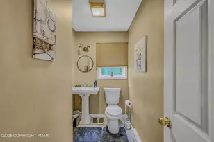 9076 Idlewild Dr Dr, Tobyhanna, PA 18466 - Photo 25