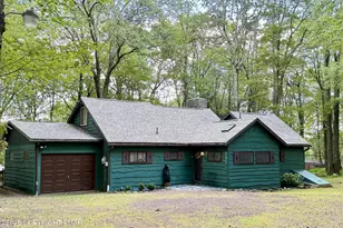 78 Crest Dr, Lake Harmony, PA 18624 - Photo 1