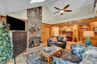  78 Crest Drive, Lake Harmony, PA 18624 - Photo 3