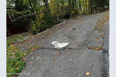  124 Saunders Drive, Bushkill, PA 18324 - Photo 17