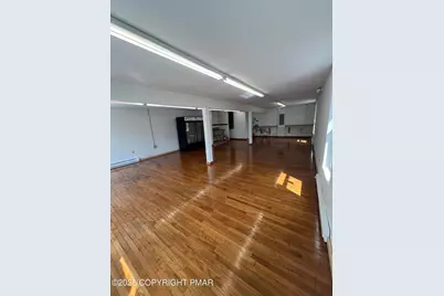  21 Sterling Road, Mount Pocono, PA 18344 - Photo 3