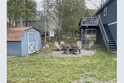  674 Country Place Drive, Tobyhanna, PA 18466 - Photo 17