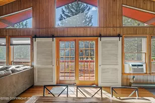 7261 Long Pine Dr, Tobyhanna, PA 18466 - Photo 11