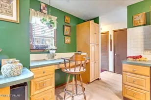 7924 Sleepy Hollow Dr, Tobyhanna, PA 18466 - Photo 13