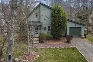 7924 Sleepy Hollow Dr, Tobyhanna, PA 18466 - Photo 3