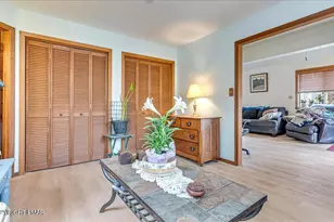 7924 Sleepy Hollow Dr, Tobyhanna, PA 18466 - Photo 11