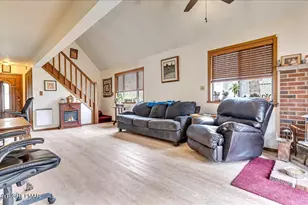 7924 Sleepy Hollow Dr, Tobyhanna, PA 18466 - Photo 5