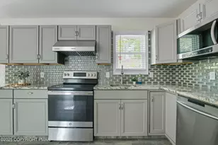 2554 Waterfront Dr, Tobyhanna, PA 18466 - Photo 11