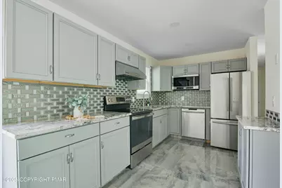  2554 Waterfront Drive, Tobyhanna, PA 18466 - Photo 9