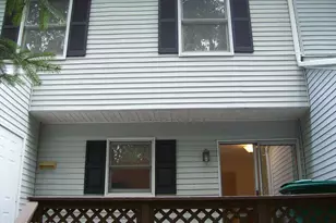 124 Eaglesmere Cir, East Stroudsburg, PA 18301 - Photo 3