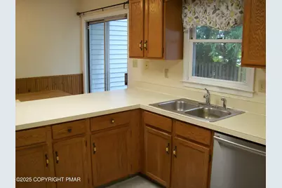  124 Eaglesmere Circle #20, East Stroudsburg, PA 18301 - Photo 15