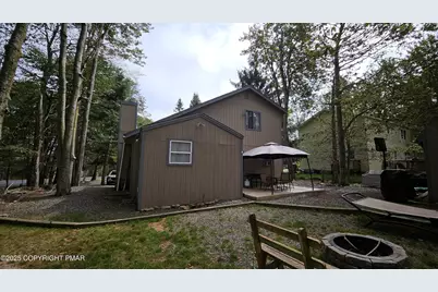  492 Country Place Drive, Tobyhanna, PA 18466 - Photo 3