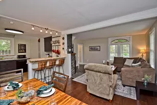 210 John St, Pocono Pines, PA 18350 - Photo 11