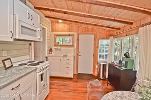 221 John St, Pocono Pines, PA 18350 - Photo 7