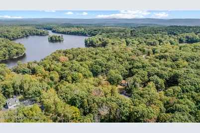  104 Lakeview Drive, Dingmans Ferry, PA 18328 - Photo 5