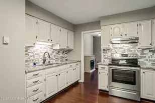 104 Lakeview Dr, Dingmans Ferry, PA 18328 - Photo 13