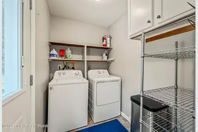  104 Lakeview Drive, Dingmans Ferry, PA 18328 - Photo 15