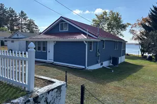 75 3rd St, Gouldsboro, PA 18424 - Photo 3