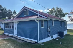 75 3rd St, Gouldsboro, PA 18424 - Photo 9