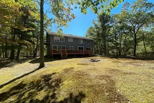 146 Gunstock Ln, Tafton, PA 18464 - Photo 3