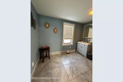  364 N Courtland Street, East Stroudsburg, PA 18301 - Photo 9