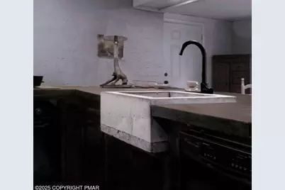  169 Saunders Drive, Bushkill, PA 18324 - Photo 9