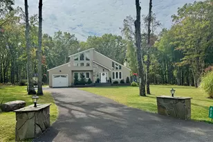 613 Bombur Ln, Tamiment, PA 18371 - Photo 3