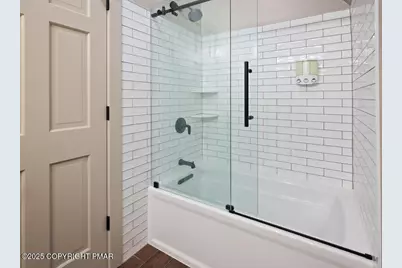  106 Waygood Way, Pocono Pines, PA 18350 - Photo 31